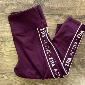 Zyia Plum Logo Crop Light n Tights